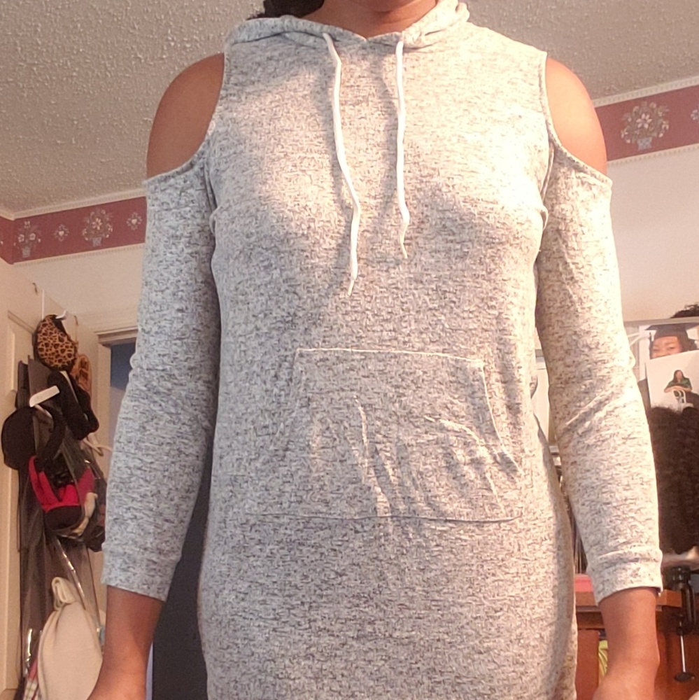 BOGO 2-$25, 3-$30 COMFY COLD-SHOULDER HOODIE